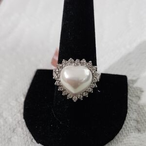 Elegant Silver Heart Pearl Ring